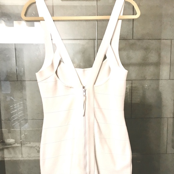 Guess White Bandage Dress Size L Strap Detail in Back. Like New. Only worn once - Picture 10 of 11